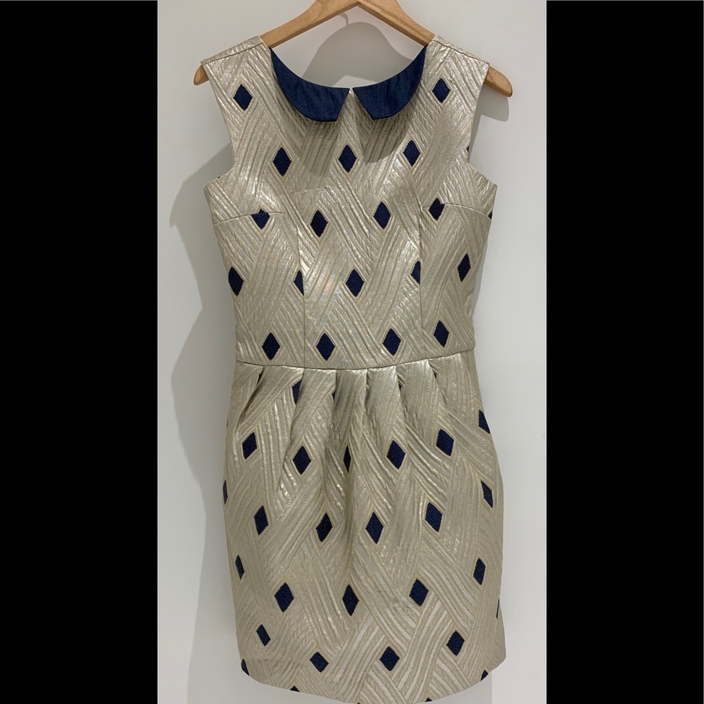 Lauren Moffatt holiday dress